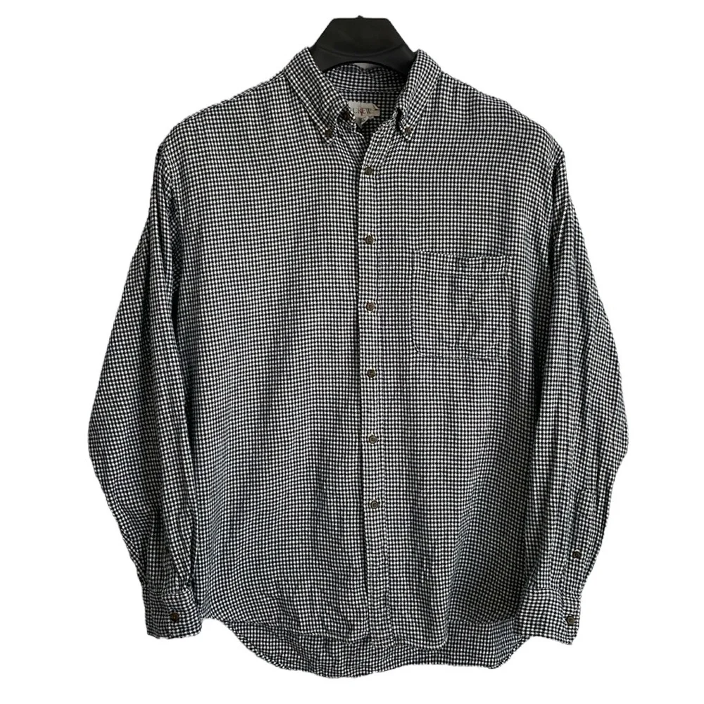 J. Crew men’s Size Large Oarsman‎ navy blue and white houndstooth flannel shirt.